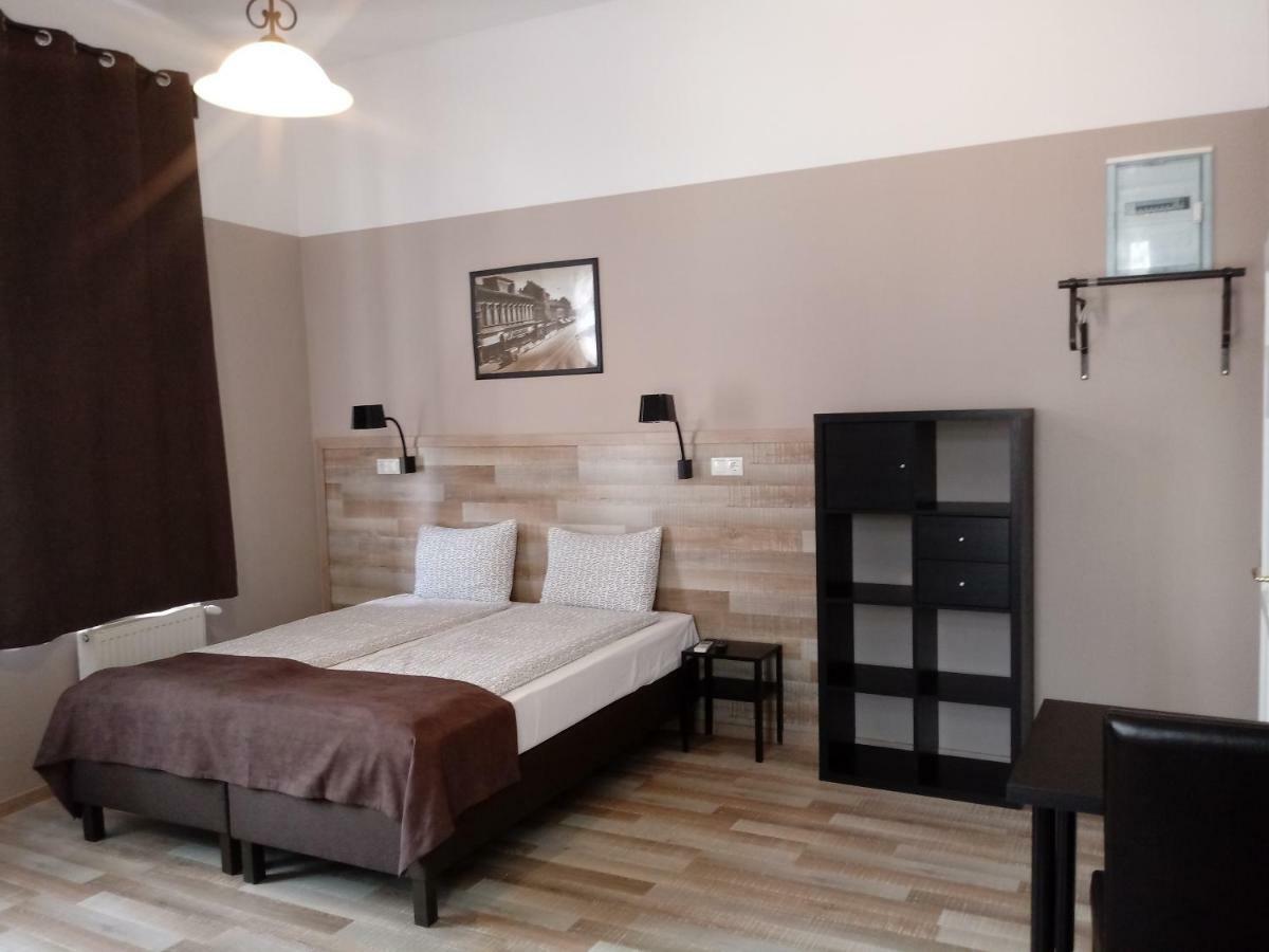 Promenade Panzio Bed and Breakfast Miskolc Eksteriør billede