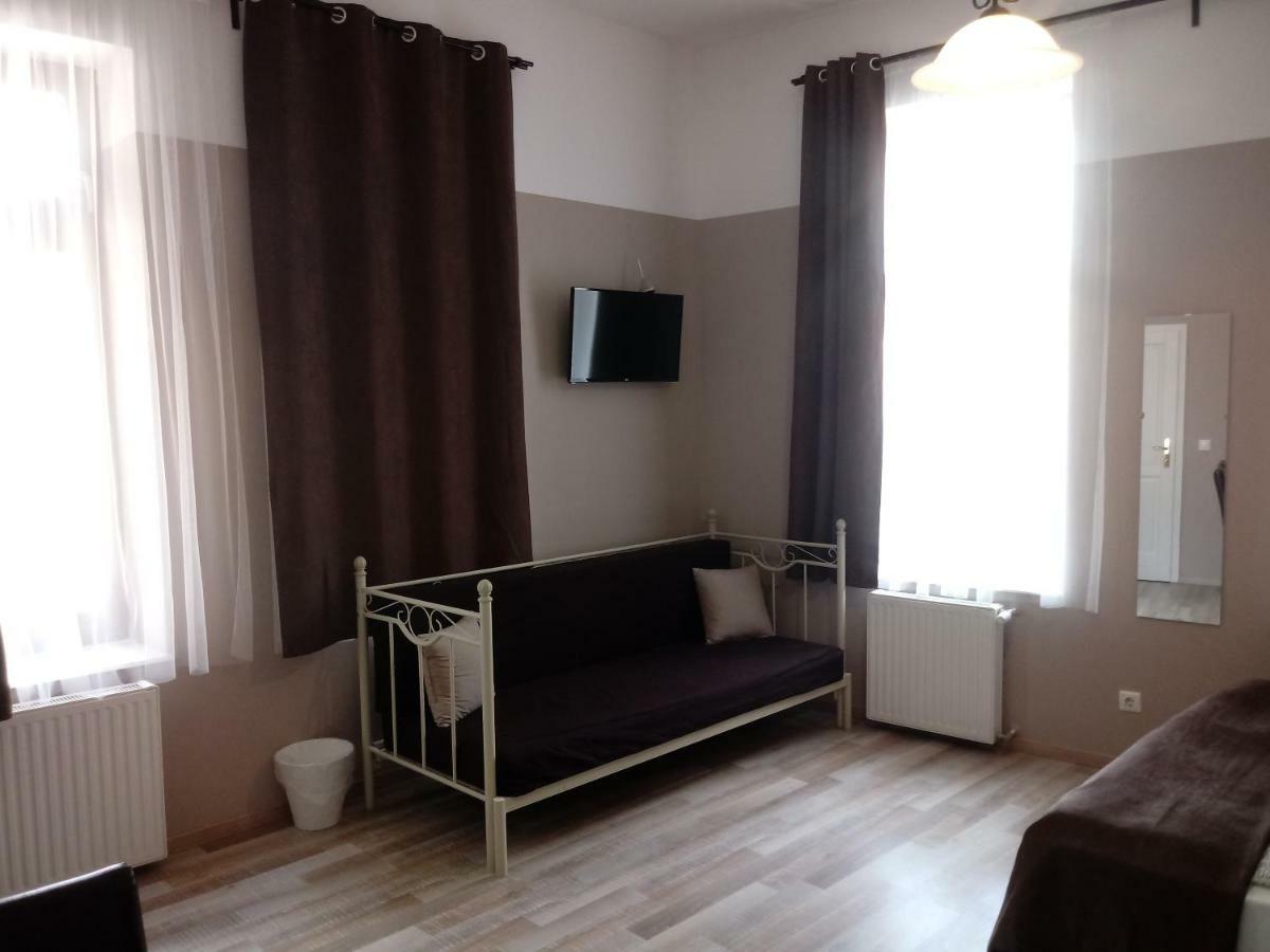 Promenade Panzio Bed and Breakfast Miskolc Eksteriør billede