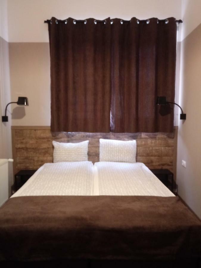 Promenade Panzio Bed and Breakfast Miskolc Eksteriør billede